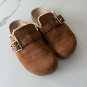 Faux-Suede Sherpa-Lined Clog Shoes
